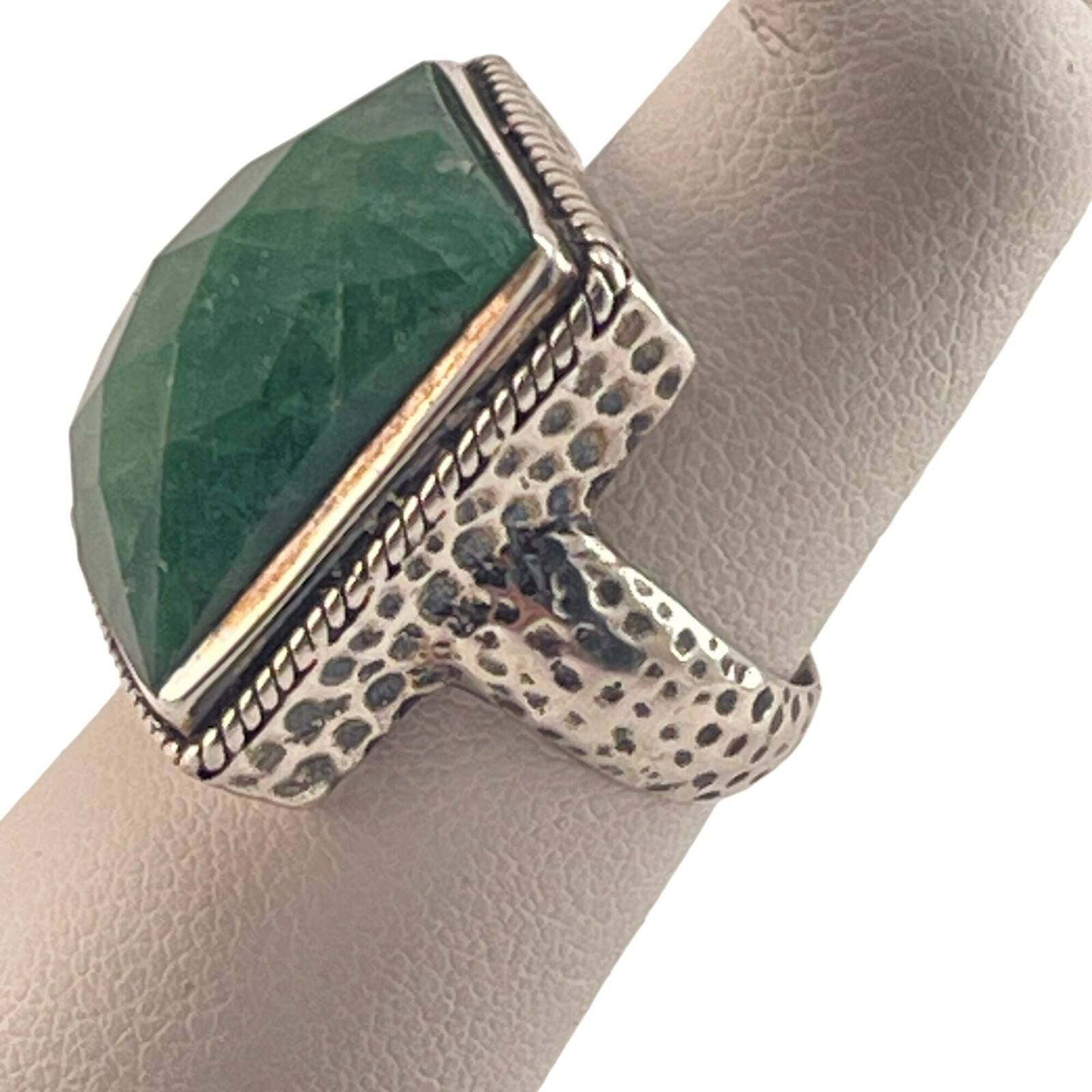 Emerald Faceted Retangular Ring Sterling 925 Text… - image 3