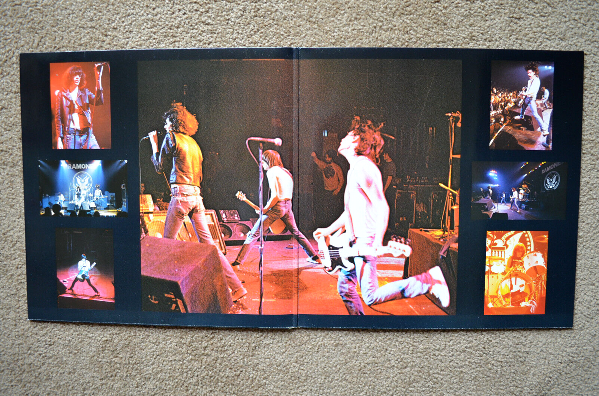 米2LP Ramones Its Alive R146045 Sire /00520 Ramones: It's Alive (Colored Vinyl) Vinyl 2LP — TurntableLab.com
