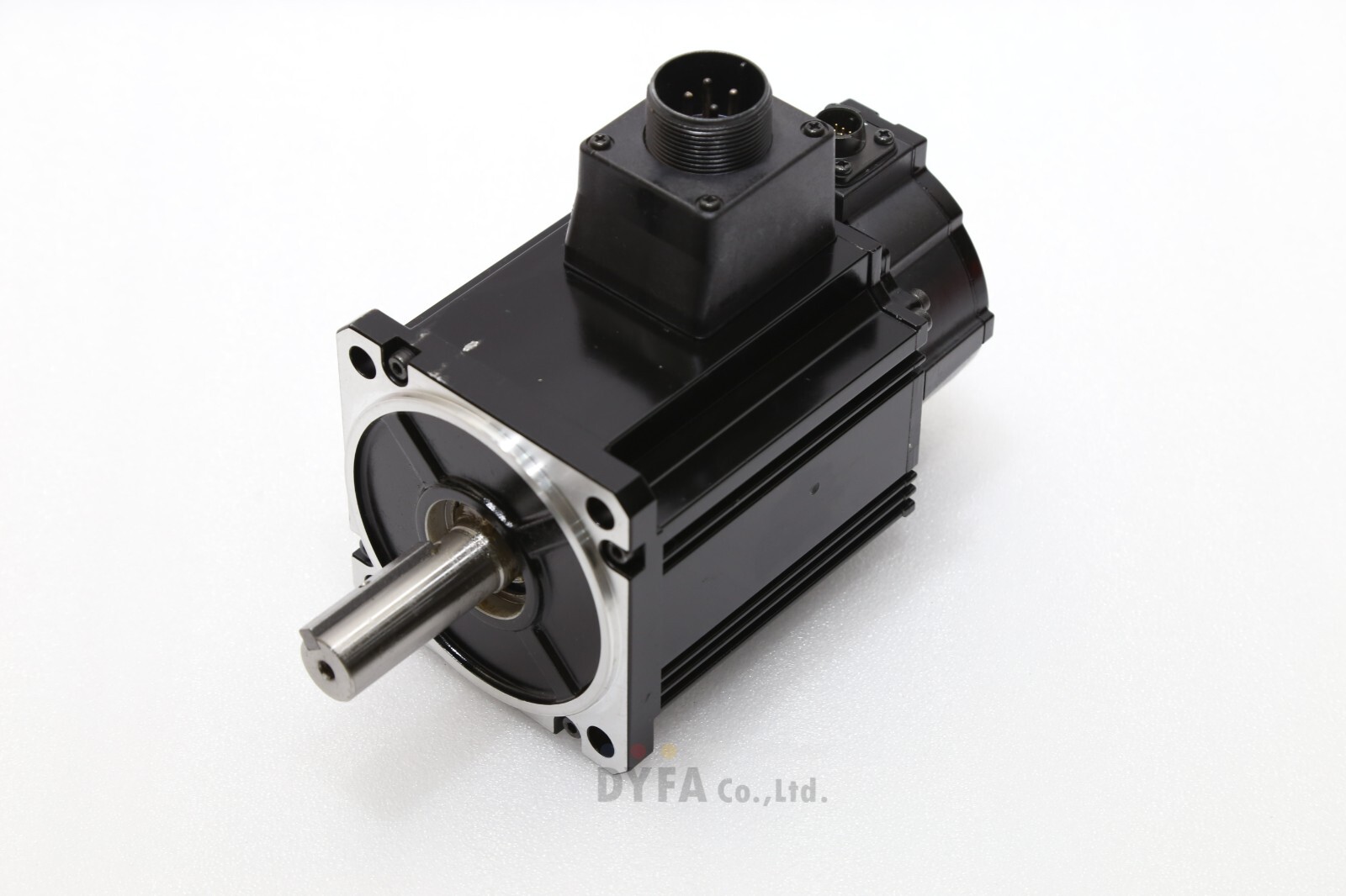 OMRON used R88M-K1K530T-S2 AC Servo Motor 1.5 kW MOT-I-3767=9R35