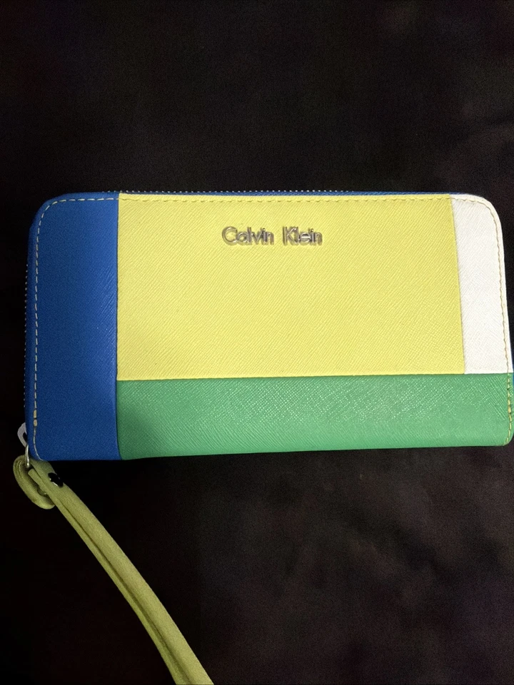 Calvin Klein多色拉链钱包。 皮革状况良好。 — 第 3/4 张图片