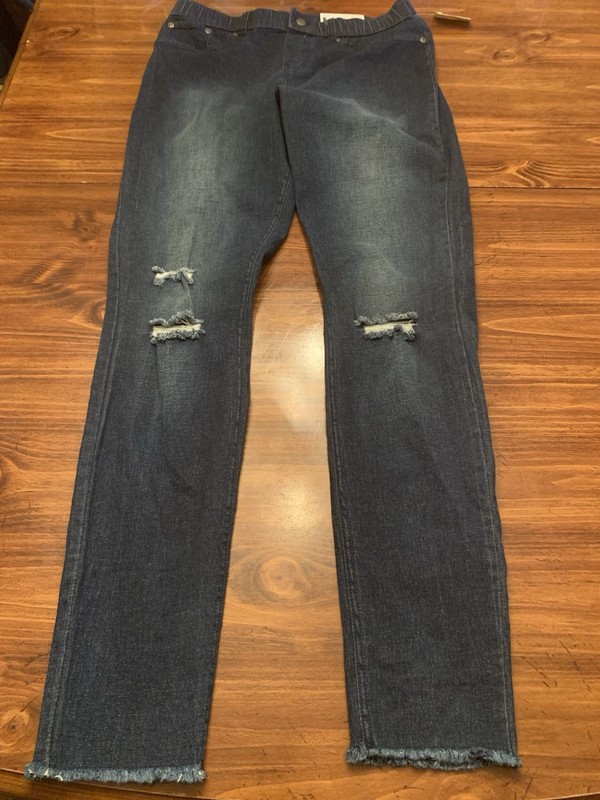WOMEN’S HUE RIPPED KNEE DENIM LEGGINGS INK WASH SIZE MEDIUM NEW WITH TAGS NWT