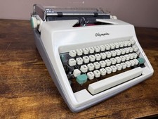Excellent! Serviced - 1966 Olympia SM8 Vintage Typewriter Elite No.8 Font 11 CPI thumbnail