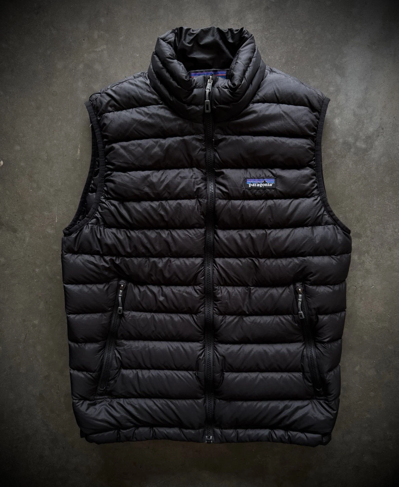Patagonia Puffer Vest Men’s Small Black Full Zip Lightweight