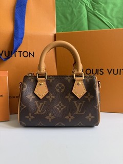 Sac À Main nano speedy Louis Vuitton en parfait état