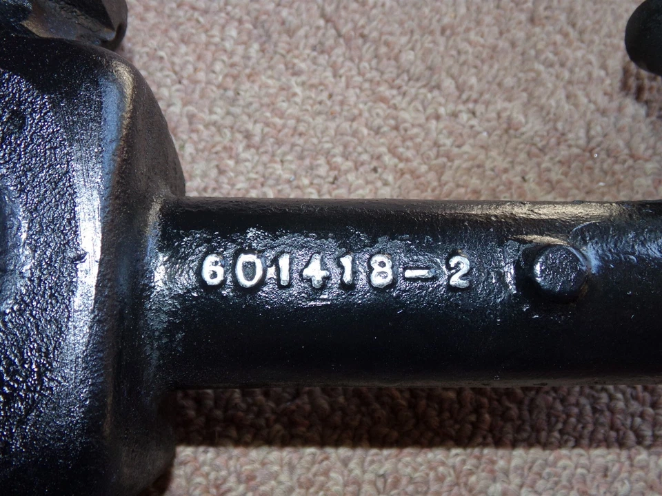 Coletor de admissão 1935 Plymouth 601418-2 fabricante de equipamento original - Imagem 2 de 4