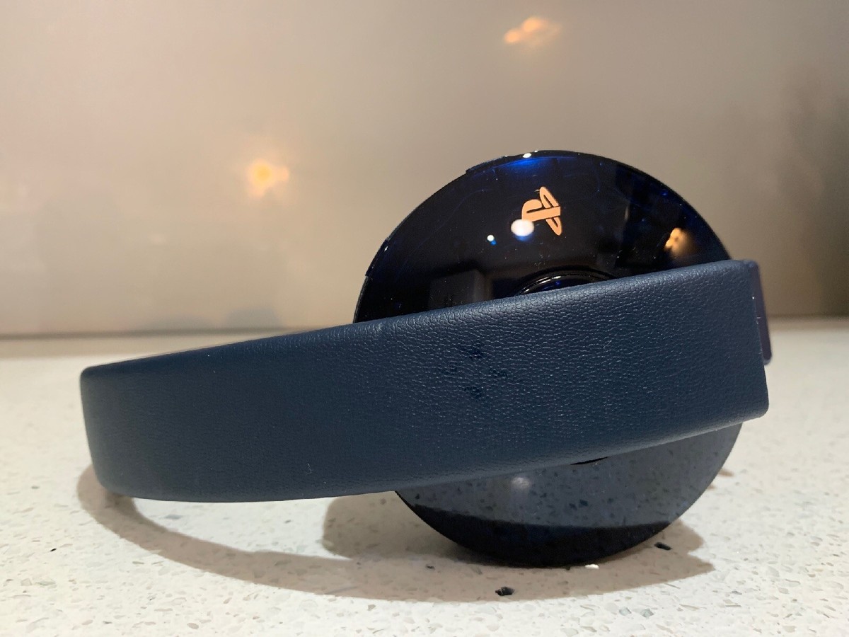 SONY PlayStation Gold Wireless 7.1 Headset 500 Million Limited