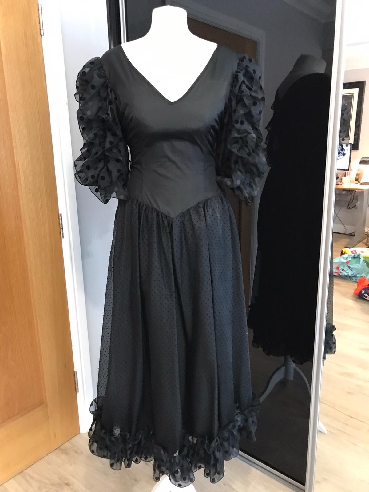 VERA MONT SIZE 12 TRUE VINTAGE DESIGNER DRESS BLACK 70S SPOTTED CHIFFON UNUSUAL image 7