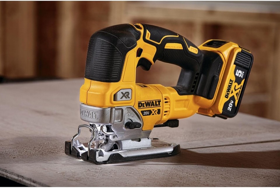 DeWalt DCS334B 20V Max XR Cordless Brushless Jigsaw (Tool Only