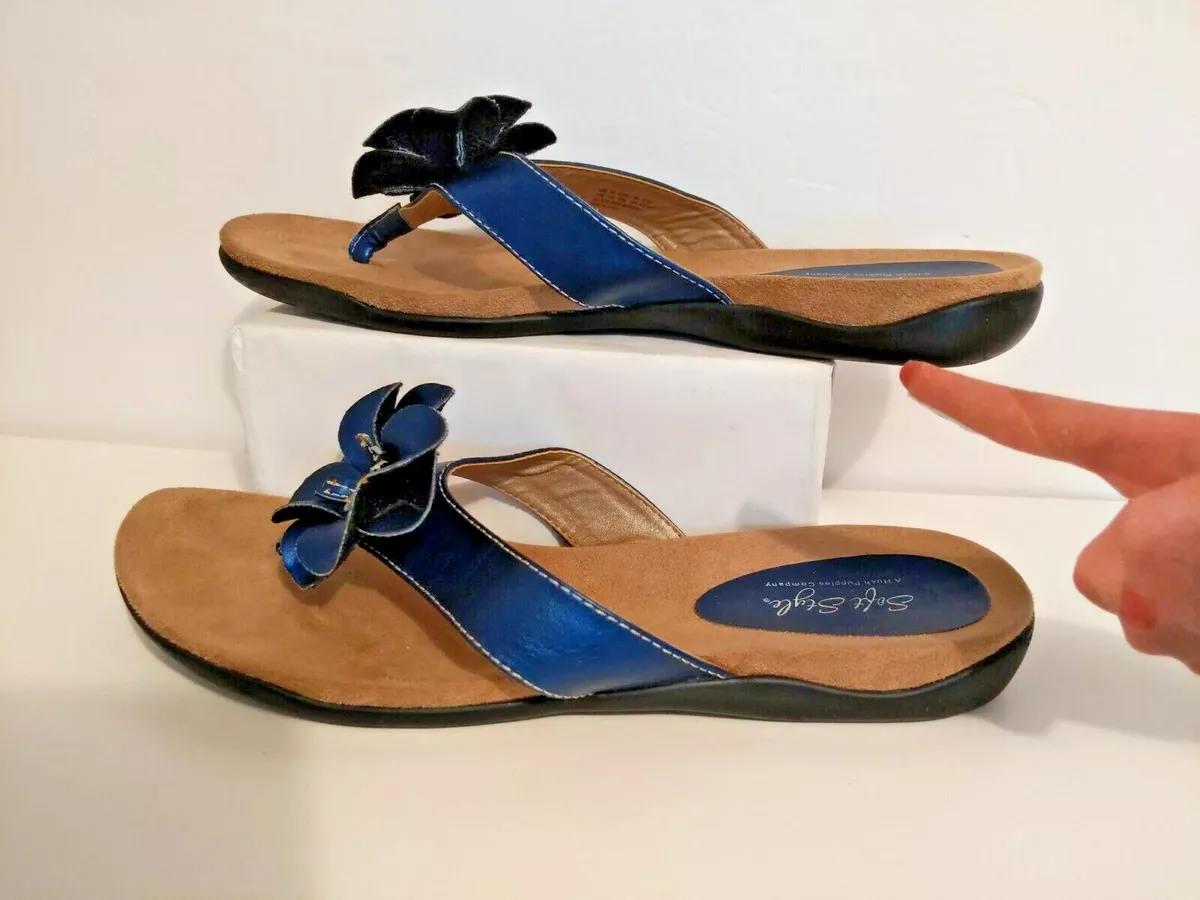 Soft Style Hush Puppies Women s Blue Flower Thong Flip Flops