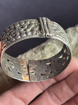 Bracelet Ancien En Argent - Style Afrique Du Nord - Occasion - Argenté