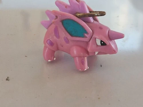 Vintage 1999 NIDORINO Pokemon Keychain Figure Nintendo Burger King Toy