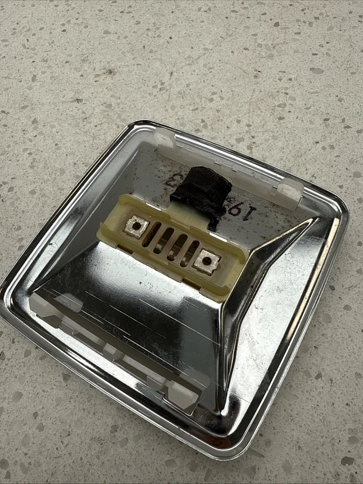 Chrysler Grand Voyager II 1997 Otra luz interior 3593728 Foto 3 de 4