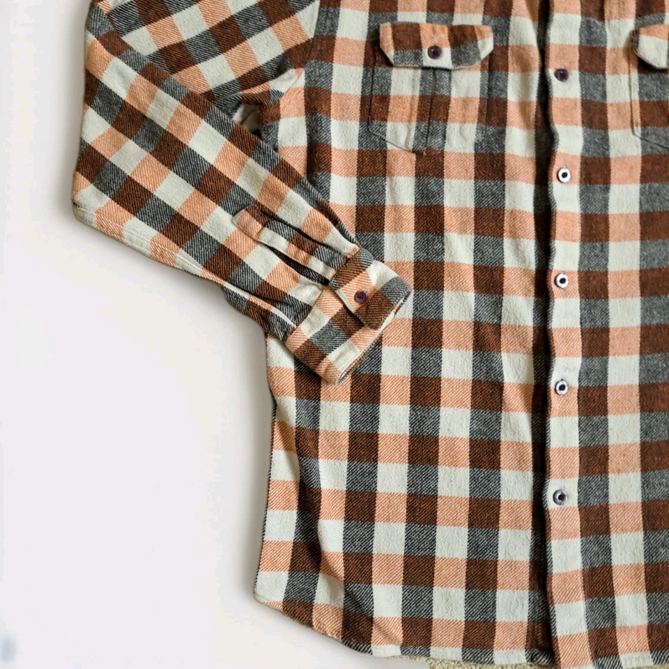 Reef Men’s Large Plaid Heavy Flannel Shirt Brown Long Sleeve Button Front - Image 4 of 4