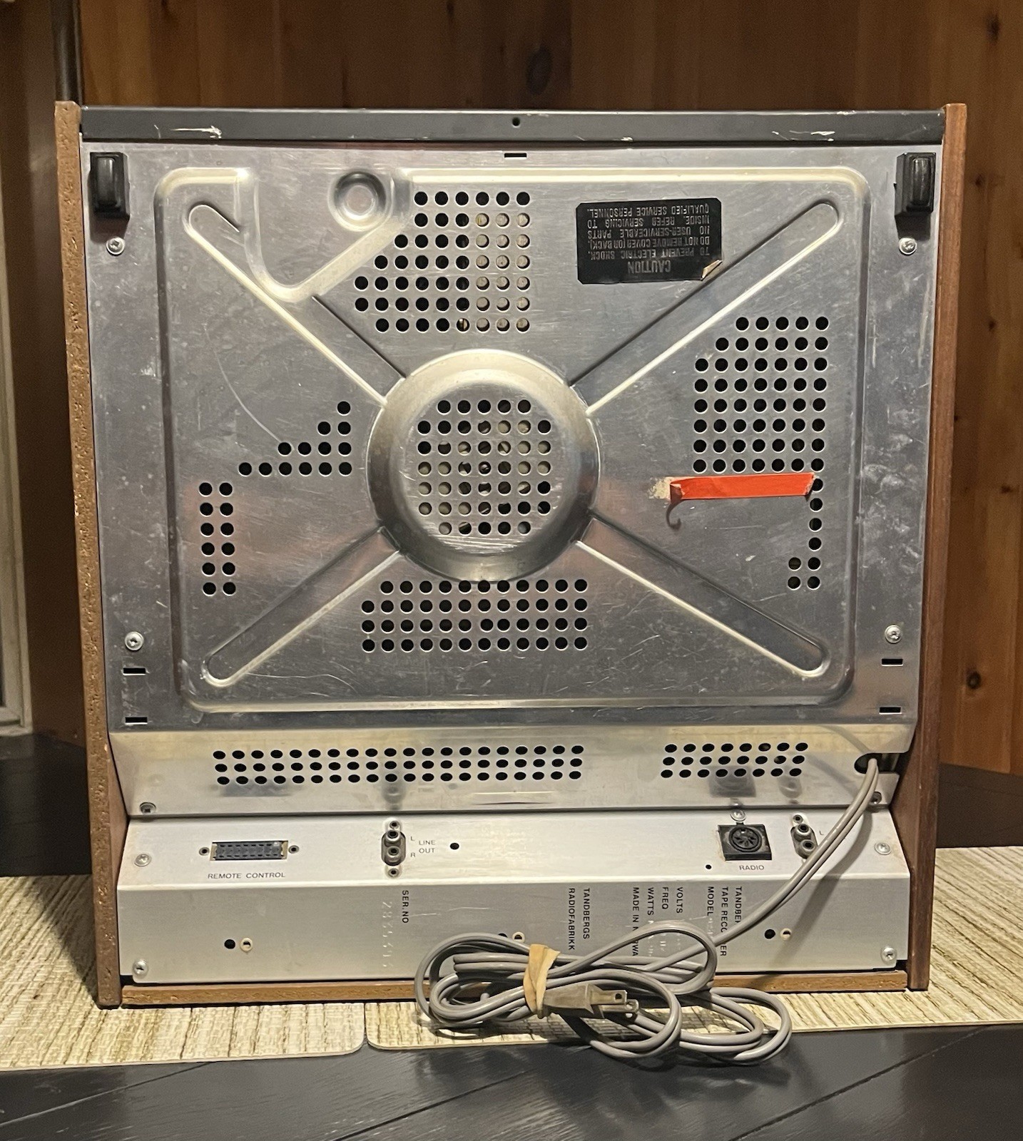 TANDBERG 9200XD REEL TO REEL TAPE RECORDER  TESTED WORKS NEEDS WORK