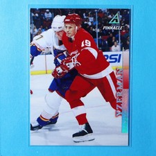 1997-98 Pinnacle #71 Steve Yzerman - Detroit Red Wings