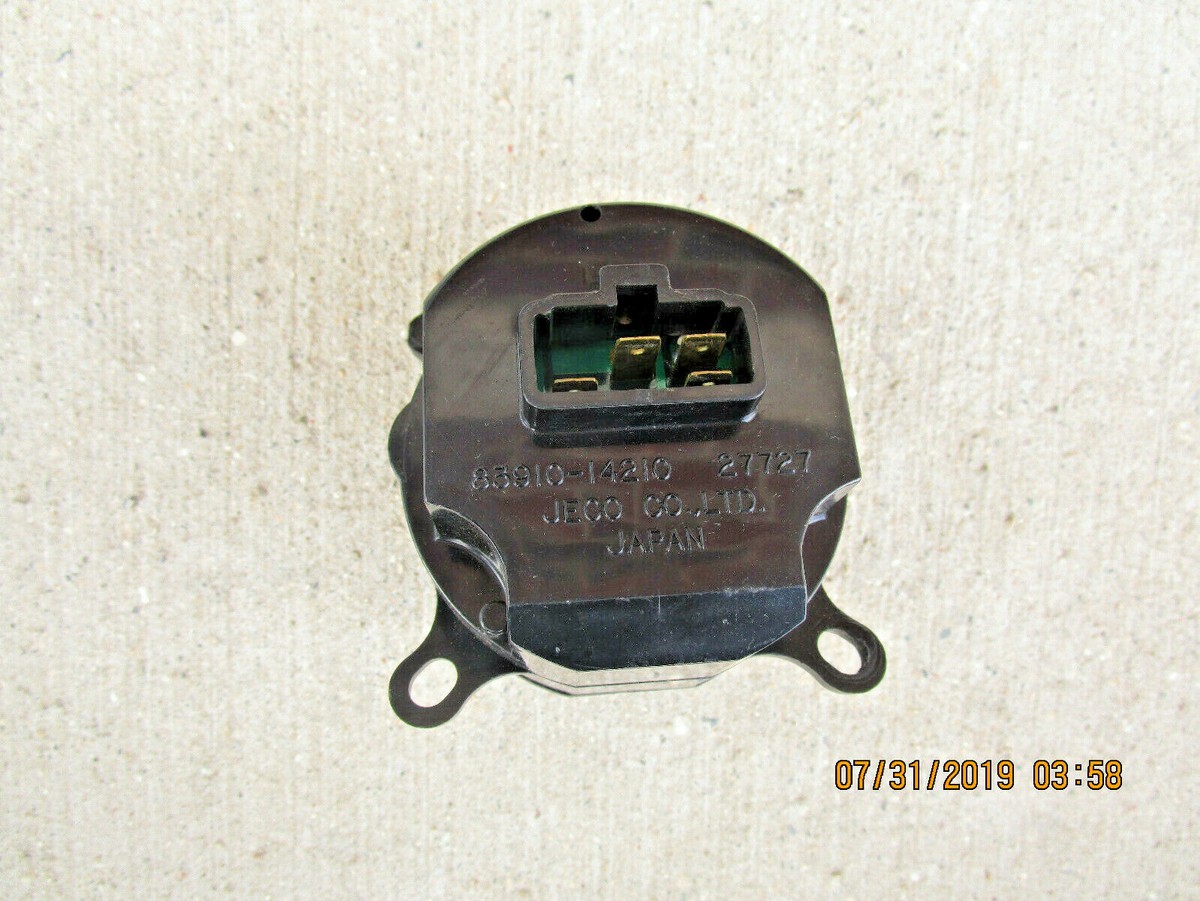80 - 81 TOYOTA CELICA GT ST SUPRA DASH QUARTZ DIGITAL TIME CLOCK P