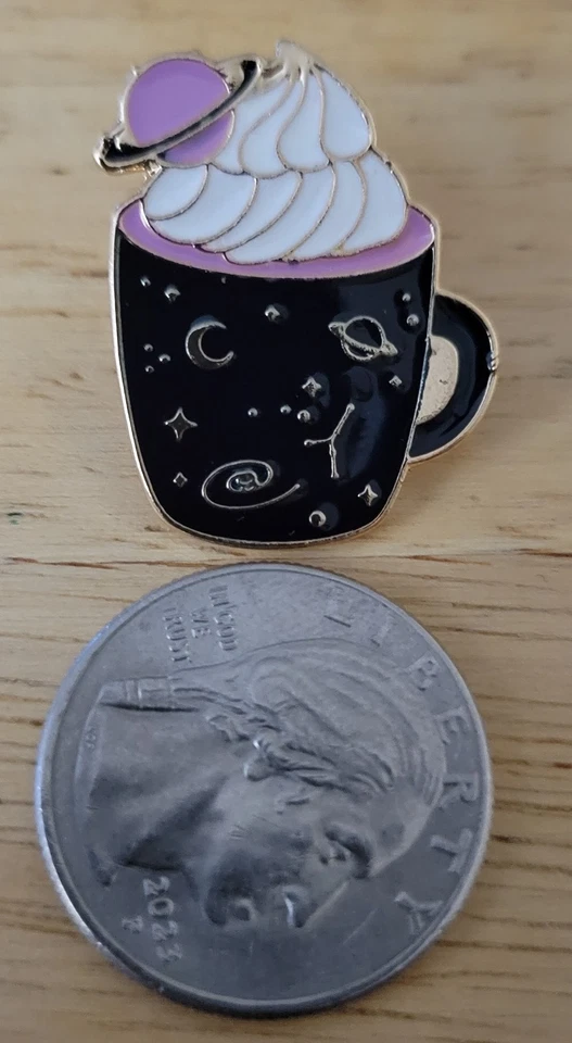 Pin Café Cósmico; Púrpura Y Negro, Esmalte Y Metal - Nuevo Foto 4 de 4