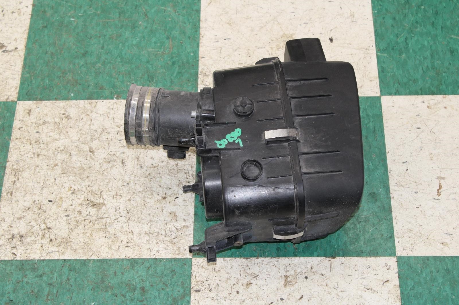 Maserati Ghibli 2014-2017 Left Air filter intake pipe