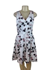 White House Black Market Women's White Sleeveless A-Line Dress With V-Neck Sz 6