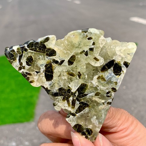 134G Natürlicher Grüner Turmalin mit Quarzkristall Cluster Mineral Präparat - Bild 4 von 18