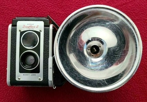 Vintage Kodak Duaflex II Flash Outfit - 640 Film Camera with Kodet Lens UNTESTED - Picture 2 of 9