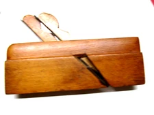 AUBURN TOOL CO. AUBURN, NY  No. 189  7/8" CONCAVED MOLDING PLANE