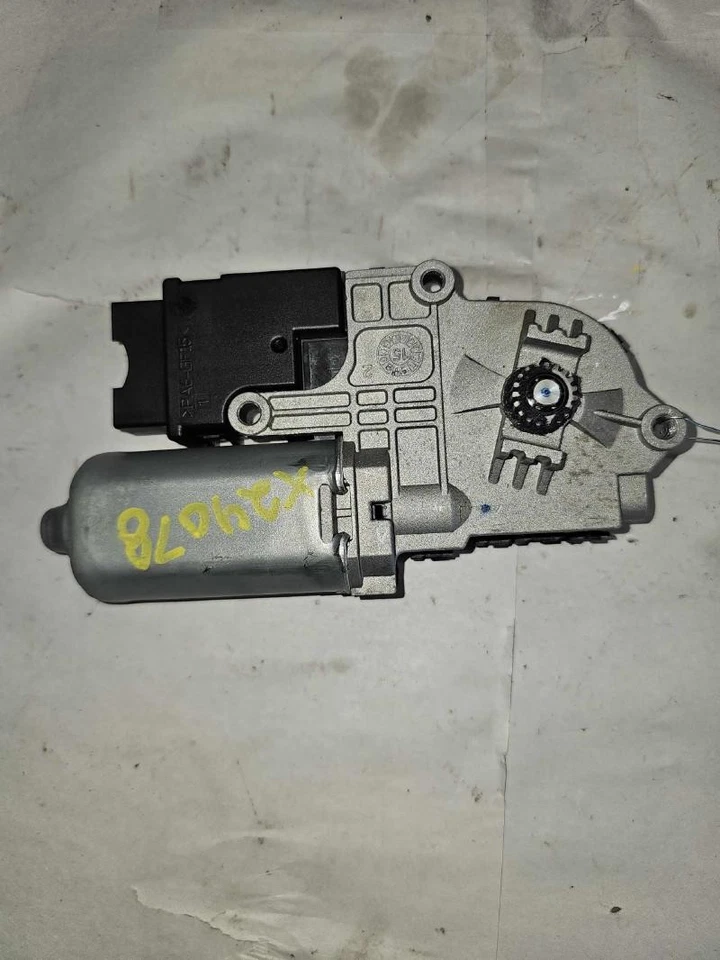13-17 FORD ESCAPE Sun Roof Motor CJ5Z-15790-B - Image 2 of 3