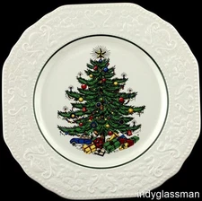Cuthbertson (England) DICKENS EMBOSSED CHRISTMAS TREE Large Dinner Plate UNUSED