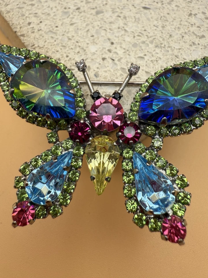 Butler & Wilson,signed Butterly Brooch, Vintage, Made In The UK.  - Image 3 of 4