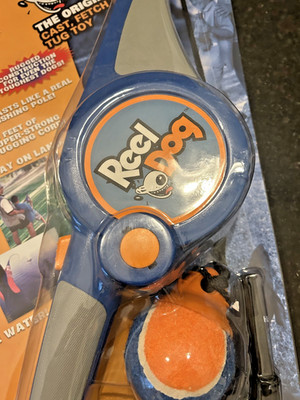 Vintage Reel Dog Cast & Fetch Tug Toy NIP Dog Toy Tennis Ball Launcher