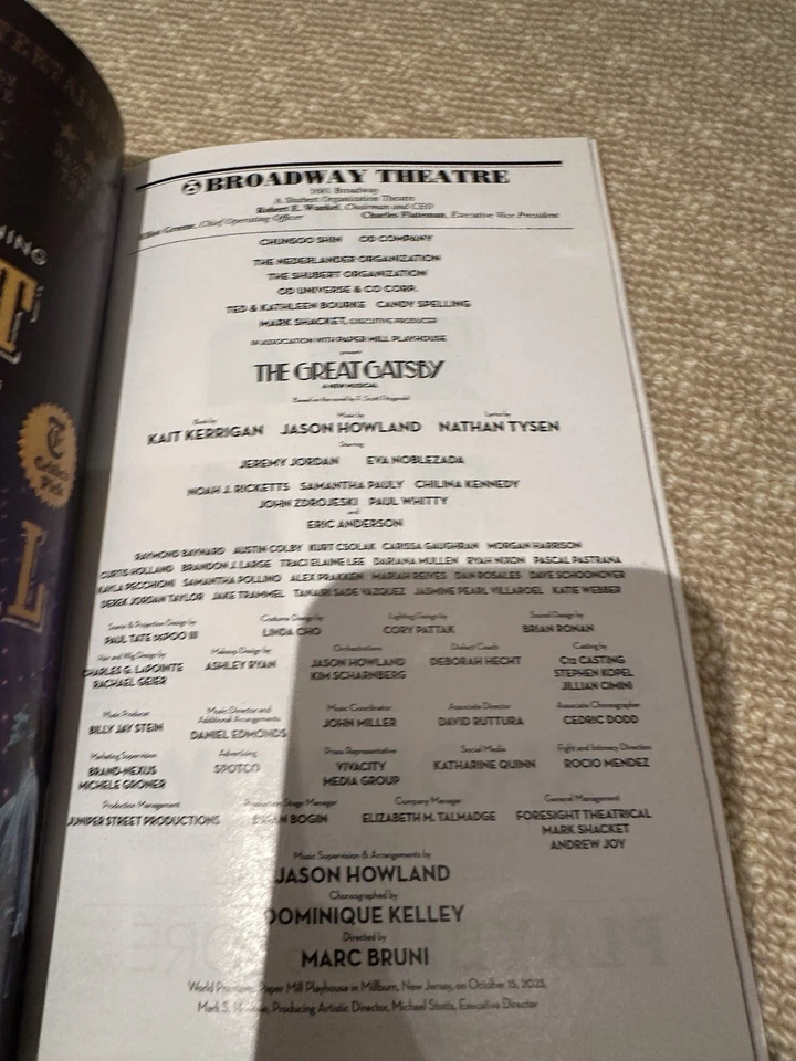 Playbill de Broadway firmado por The Great Gatsby Foto 3 de 3