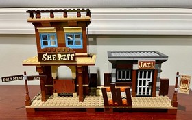 LEGO Toy Story 2 Woody's Roundup! Set 7594 Complete With Instruction Manuals