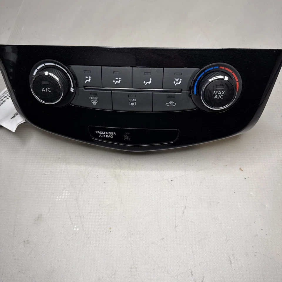 Nissan Rogue Sport 2017-2022 control de clima temperatura aire acondicionado panel de tablero térmico OEM Foto 2 de 4