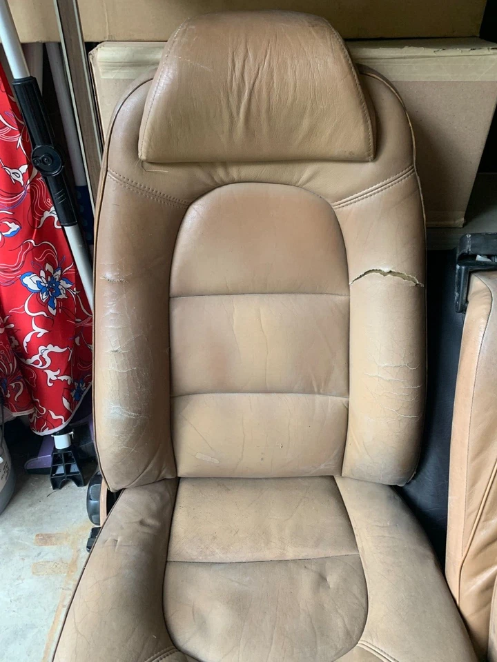 Asiento manual delantero derecho clásico Saab 900 1983-1987 hatchback cuero tostado Foto 2 de 4