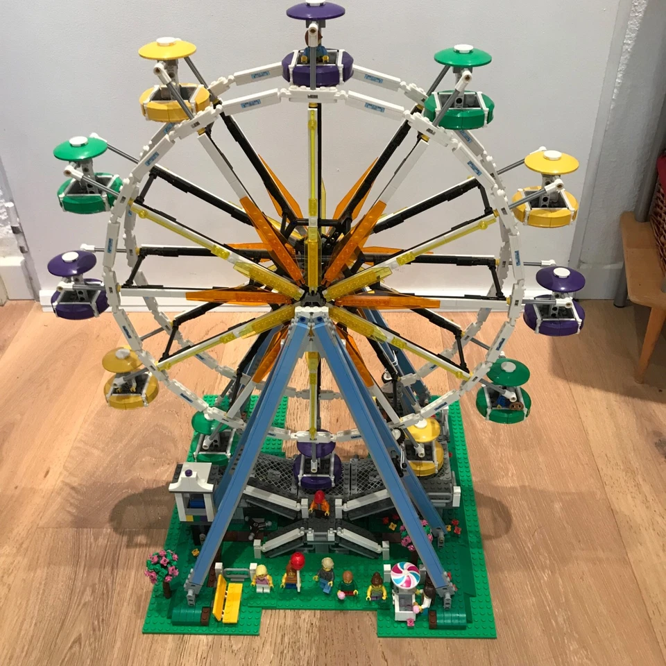 LEGO Creator 10247 Ferris Wheel, photo 2 sur 5