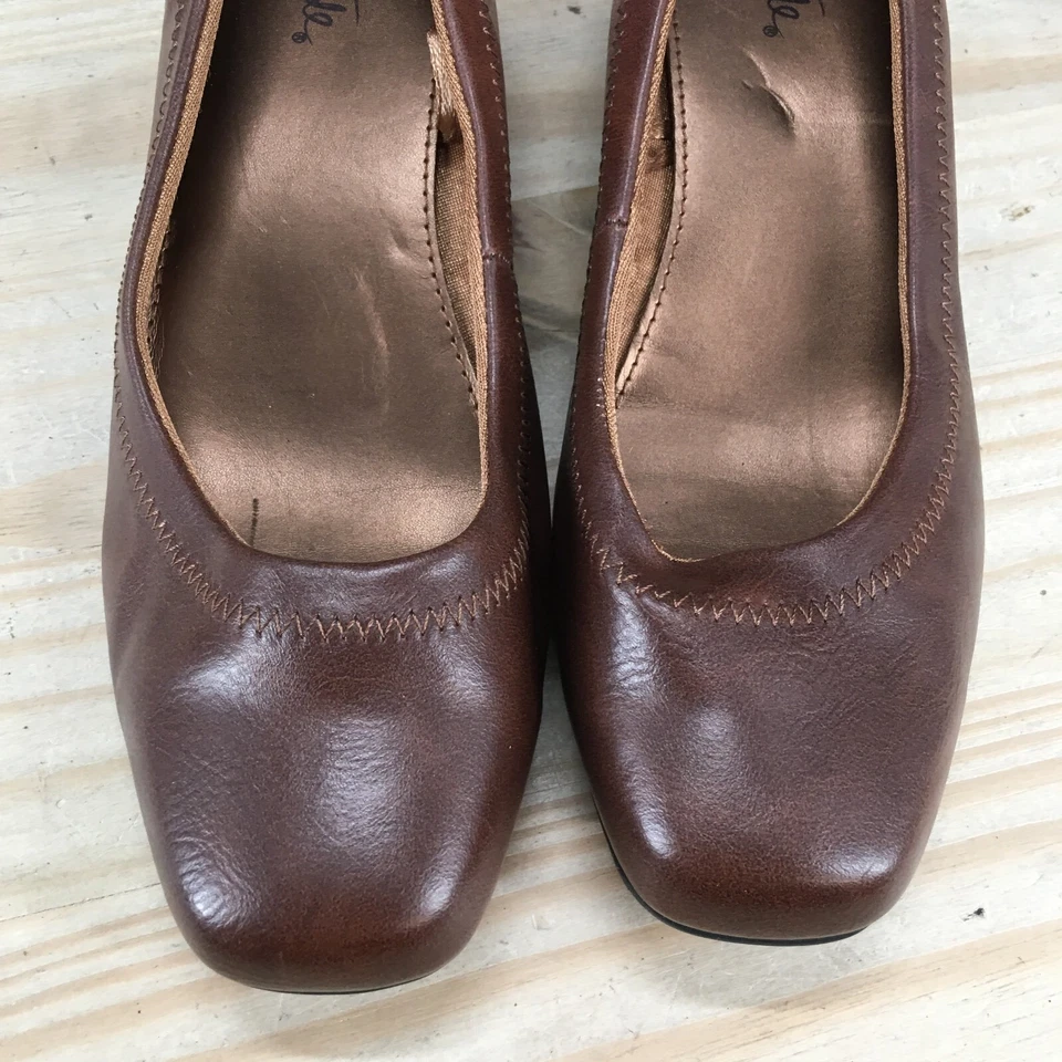 Zapatos de tacón Lifestride para mujer 9,5 M ranuras sin cordones de cuña marrón imitación cuero Foto 3 de 4