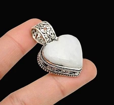 Moonstone Heart Shape Gemstone Pendant 925 Sterling Silver Jewelry Pendant