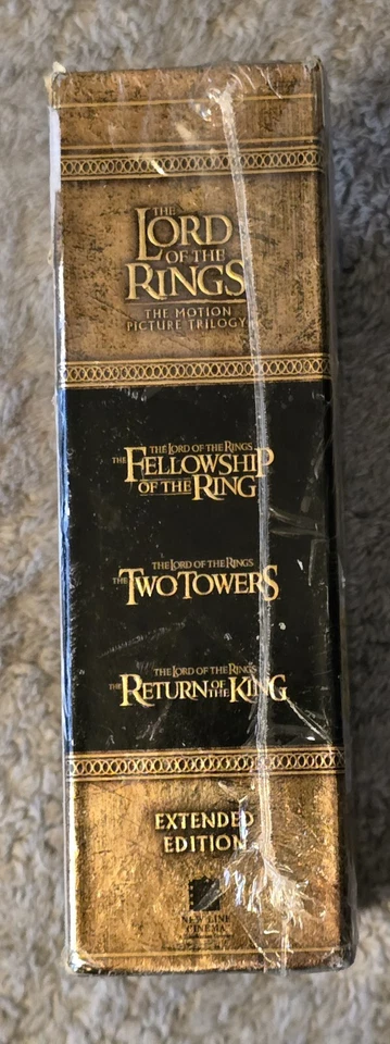The Lord Of The Rings BluRay Extended  15 Disc Set Edition **with flaws** - Image 3 of 4