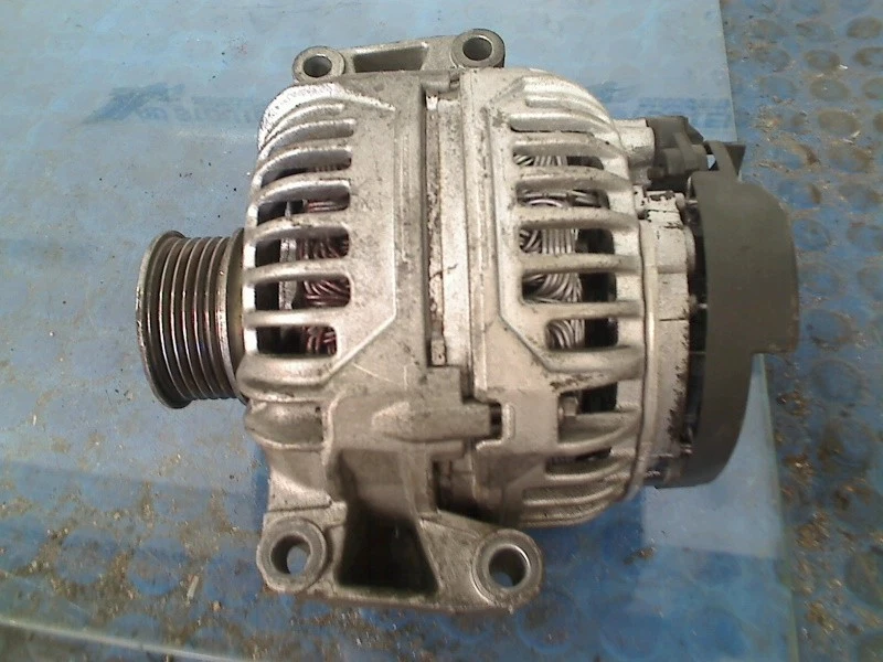 ALTERNATORE Volkswagen Golf VI (5K1) 2009 06B903016AB #2002 Foto 3 de 4