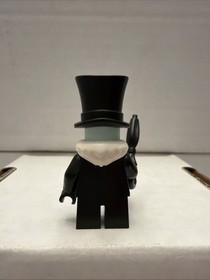 LEGO Batman Movie the Penguin Minifigure w/ Hench Penguins (x2) 70909 Batcave