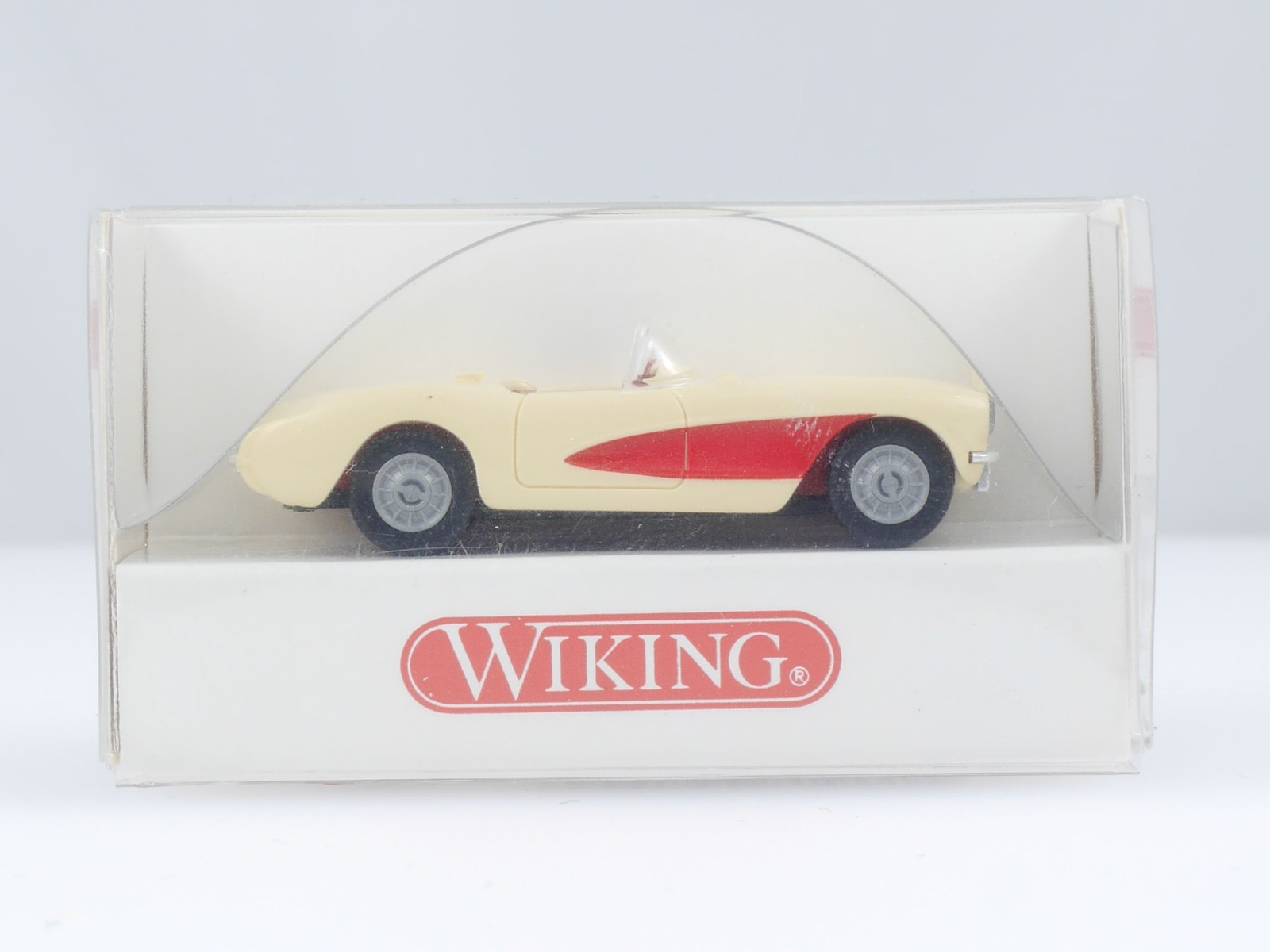 Wiking 8190124 Chevrolet Corvette Beige/Red Model Car Mint! OVP 1704-15-87