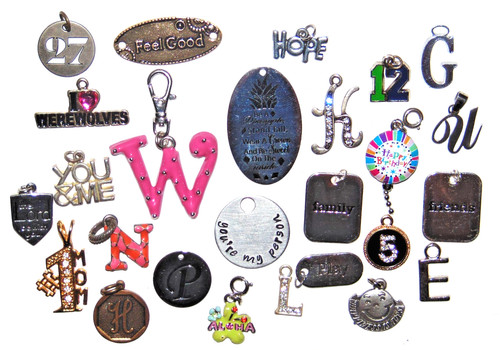 Vintage-Mod Lot 25 Words Numbers Letters Pendants & Charms Craft Design Jewelry