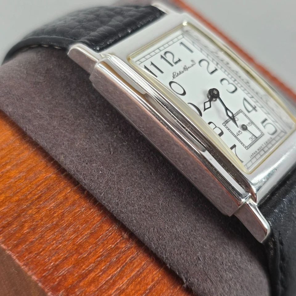 Eddie Bauer 70º Aniversário Retângulo Tanque Prata Relógio Analógico Couro Preto - Imagem 3 de 4
