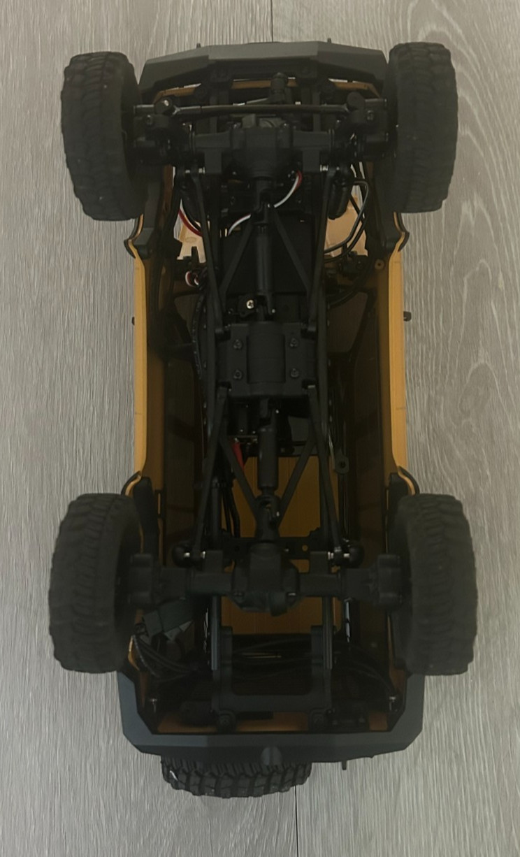 FMS 1:18 FCX18 LC80 Toyota Land Cruiser LC80 RTR Yellow Slightly Used LC80 L3