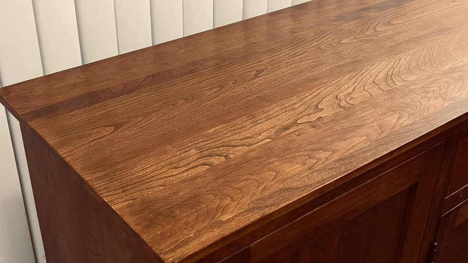 Aparador de madera de cerezo Ethan Allen American Impressions Credenza Foto 4 de 4