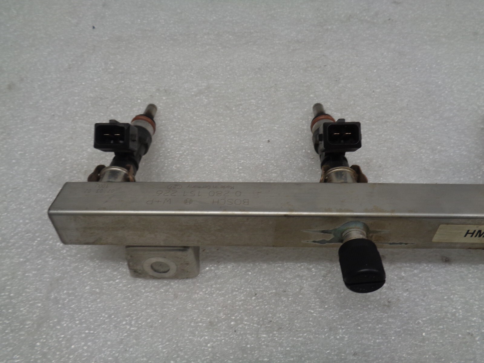 04-08 Maserati Quattroporte 4.2L Left Driver Fuel Rail w/Injectors OEM AK2209290