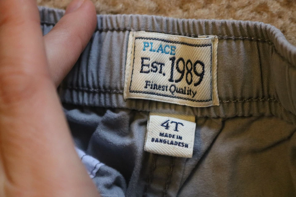 Lote de 4 camisetas blancas de mezcla de algodón talla 3-4Y pantalones cortos blancos talla 4T H&M y Nike Foto 4 de 4