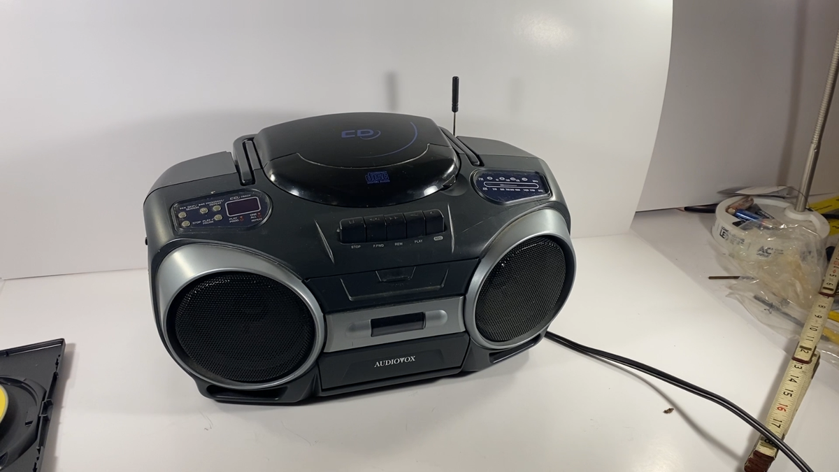 Audio Vox CD1895 Portable CD System Cassette Player AM FM radio