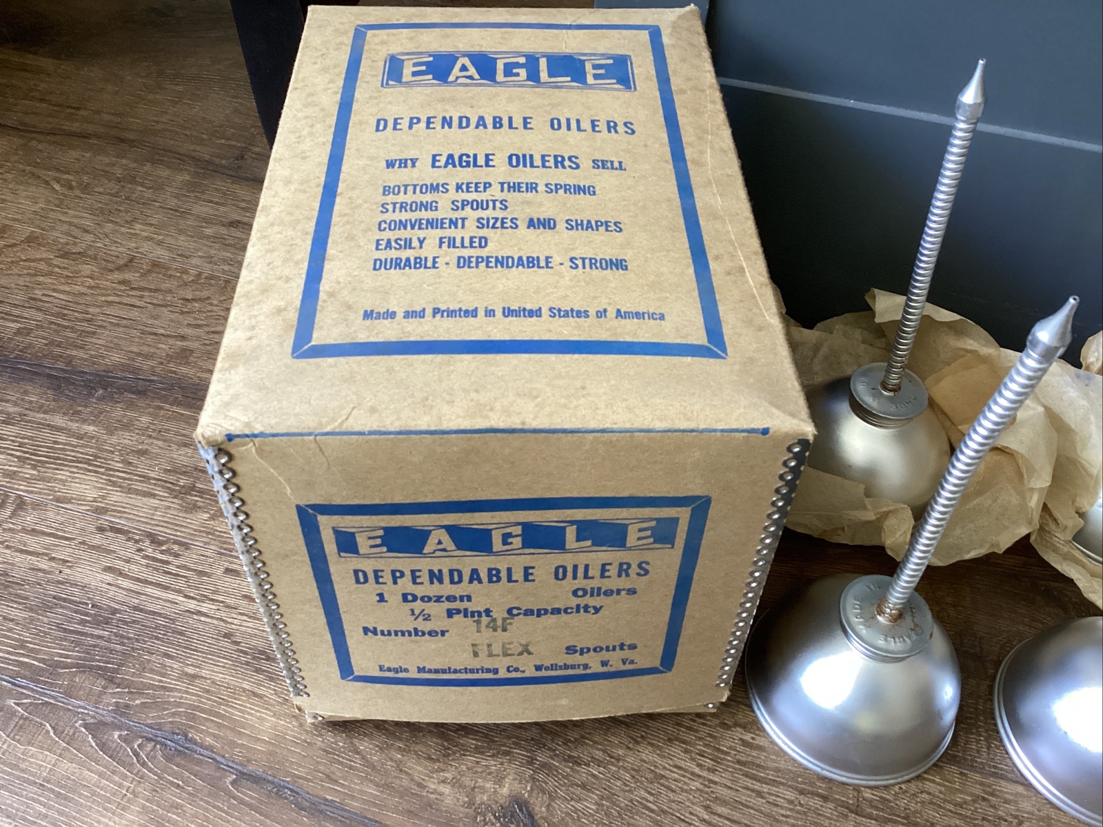 NOS NEW EAGLE Oil Can Lot Gold Silver Filters Funnels W/ Box Gas Service Station - Picture 2 of 14