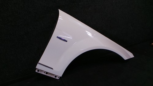 B-07 * Mercedes-Benz W204 C-Klasse  Kotflügel Rechts  650 Calcitweiß Met